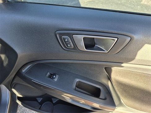 Used 2020 Ford EcoSport SE image 14