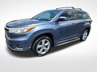 Used 2015 Toyota Highlander Limited FWD 360° Tour