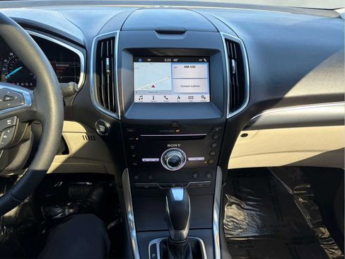 Used 2018 Ford Edge Titanium w/ Equipment Group 301A image 18