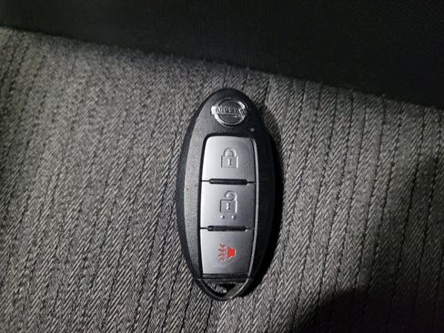 Used 2021 Nissan Rogue S AWD/4WD image 32
