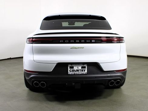 New 2026 Porsche Cayenne E-Hybrid Coupe AWD/4WD image 7