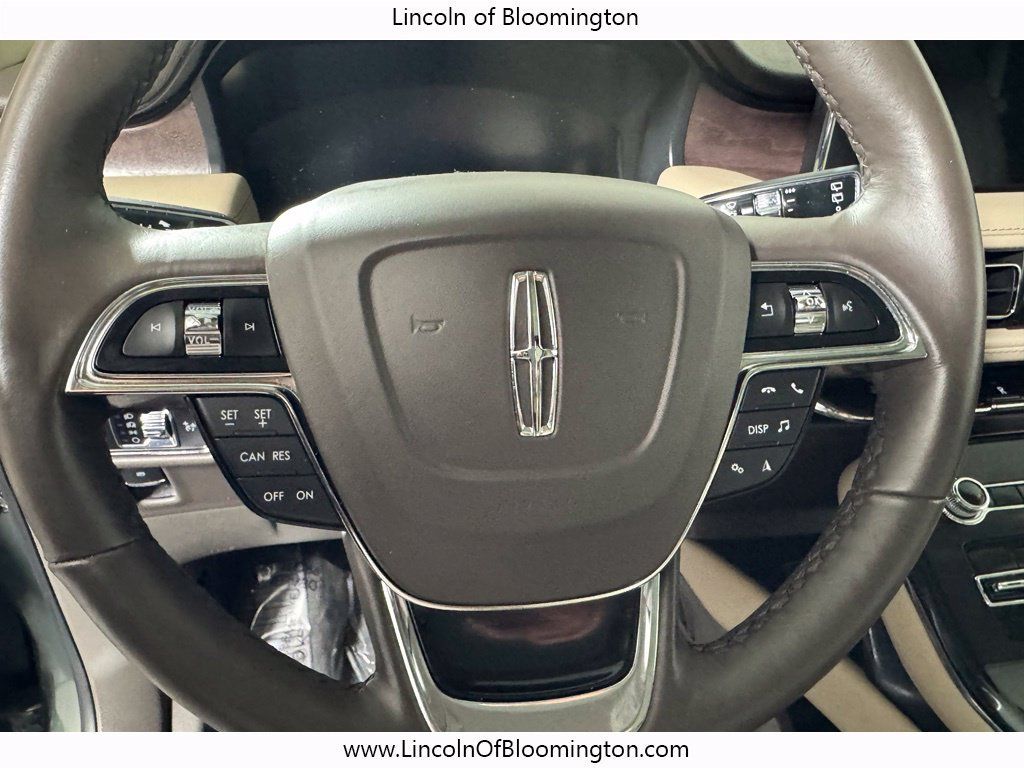 Used 2023 Lincoln Nautilus Reserve AWD/4WD image 19