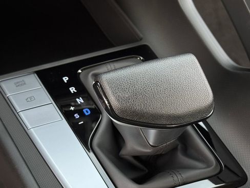 New 2026 Hyundai Elantra SE image 17