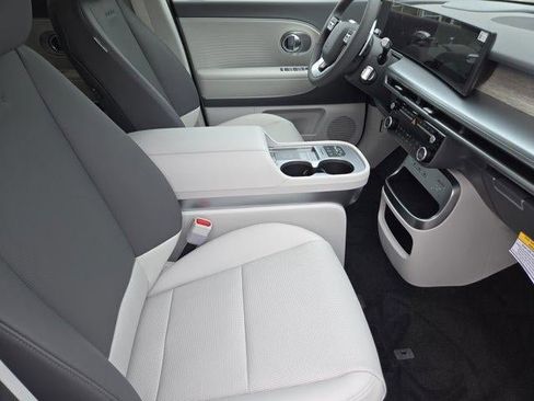 New 2026 Hyundai Ioniq 9 SEL image 11