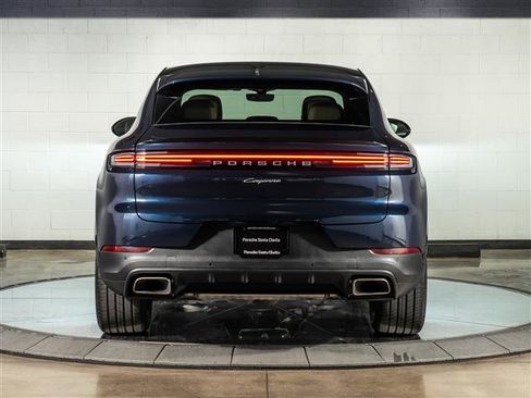 Certified 2026 Porsche Cayenne Coupe image 10