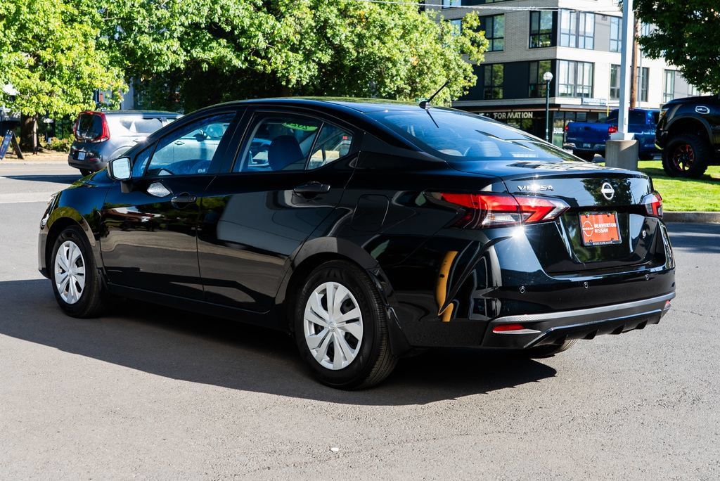 Certified 2025 Nissan Versa S w/ Trunk Package FWD image 4