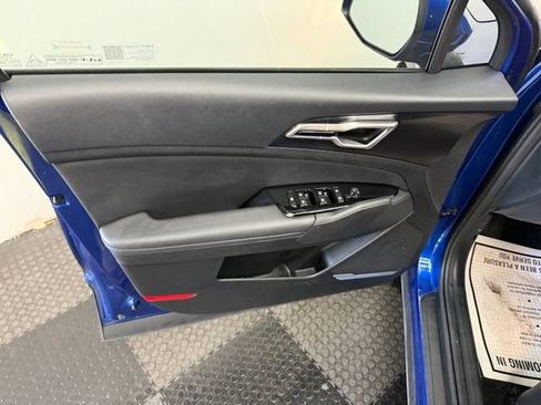 Used 2023 Kia Sportage EX FWD image 18