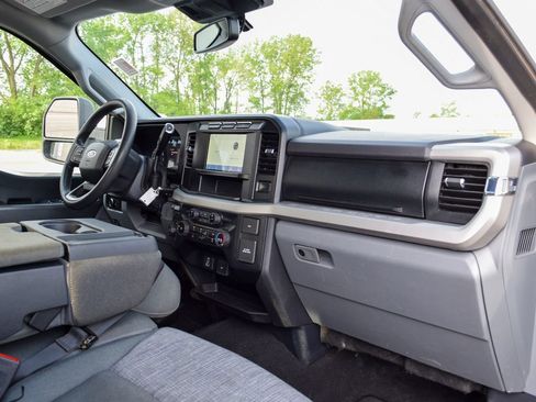 Used 2023 Ford F250 XLT AWD/4WD image 33