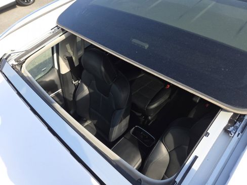 Used 2024 Kia Telluride SX image 3