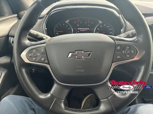 Used 2023 Chevrolet Traverse RS FWD image 19