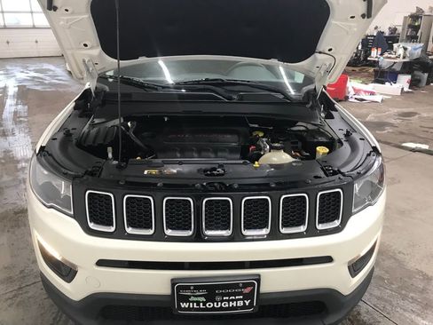 Used 2018 Jeep Compass Latitude w/ Cold Weather Group image 32