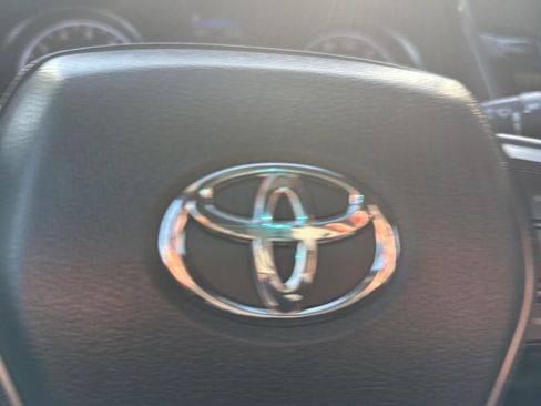 Used 2023 Toyota Camry SE image 15