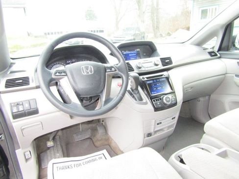 Used 2016 Honda Odyssey SE image 19