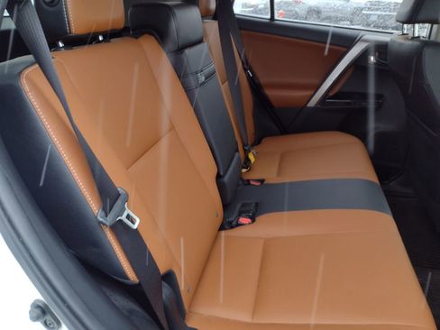 Used 2018 Toyota RAV4 Limited image 17