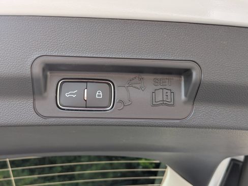 New 2026 Ford Explorer Active RWD image 28