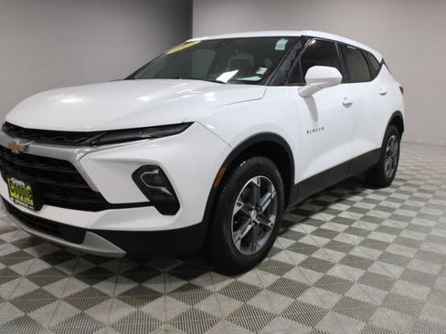 Used 2023 Chevrolet Blazer LT image 7