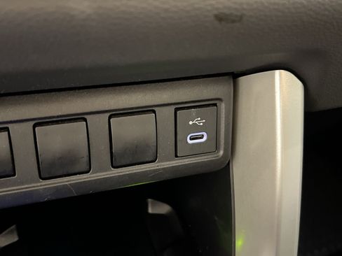Used 2025 Toyota Corolla Cross AWD Hybrid image 34
