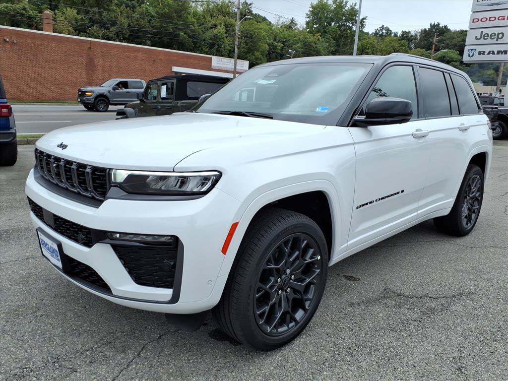 New 2027 Jeep Grand Cherokee Summit AWD/4WD image 8