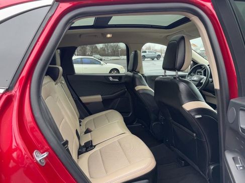 Used 2020 Ford Escape Titanium image 11