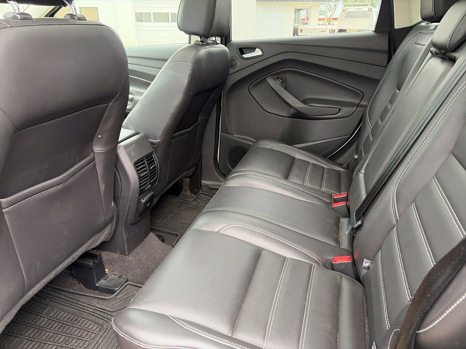 Used 2017 Ford Escape Titanium w/ Equipment Group 301A FWD image 3