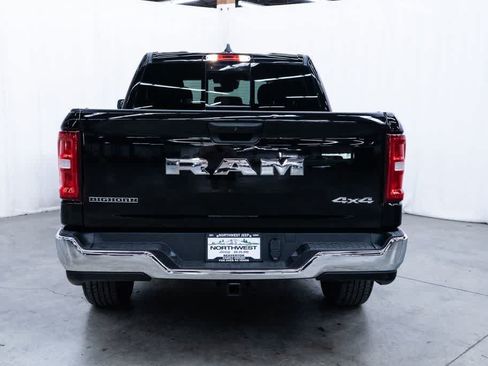 Used 2025 RAM 1500 Big Horn AWD/4WD image 5