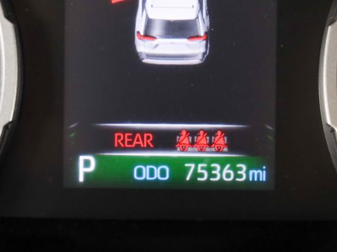 Used 2021 Toyota RAV4 XLE w/ Convenience Package AWD/4WD image 16