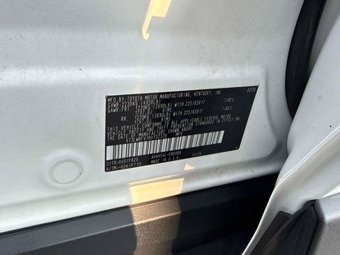 Used 2024 Toyota RAV4 LE AWD/4WD image 28