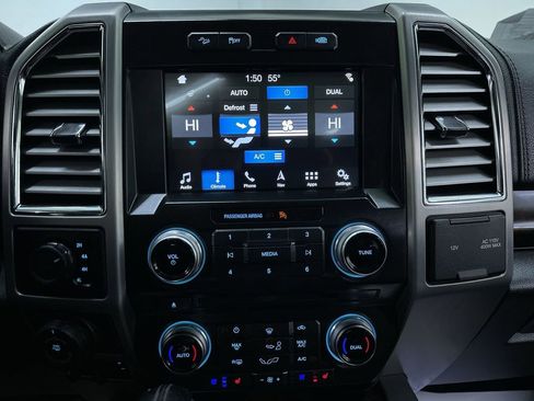 Used 2016 Ford F150 Platinum w/ Equipment Group 701A Luxury AWD/4WD image 24
