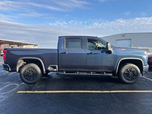 Used 2022 Chevrolet Silverado 2500 LTZ w/ LTZ Plus Package image 10