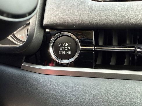 New 2026 Mitsubishi Outlander SE image 33