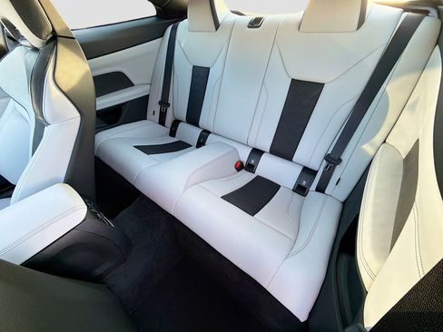 Used 2022 BMW M4 Coupe w/ Executive Package image 19