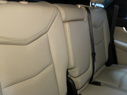 Used 2017 Cadillac XT5 Luxury w/ Driver Awareness Package FWD image 14