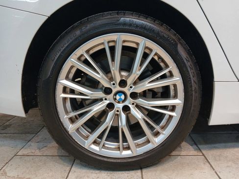 Used 2023 BMW 330i xDrive Sedan w/ Driving Assistance Package AWD/4WD image 8