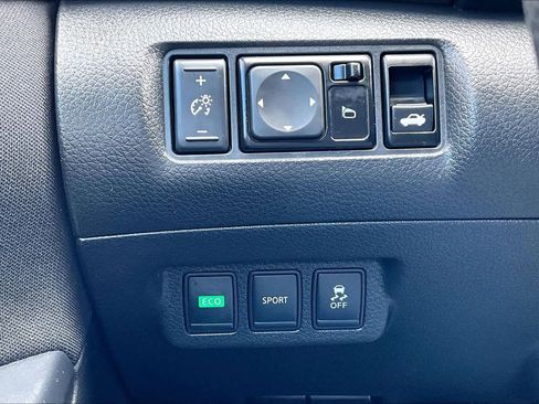 Used 2014 Nissan Sentra SV FWD image 34