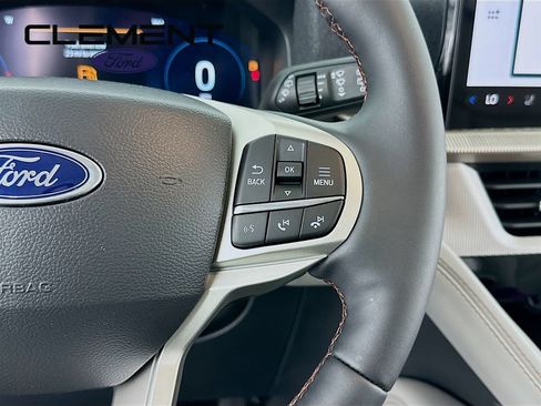 New 2026 Ford Explorer Active w/ Active Comfort Package AWD/4WD image 16
