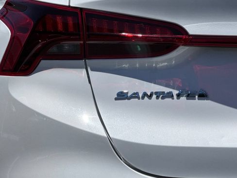 Used 2023 Hyundai Santa Fe SE FWD image 12