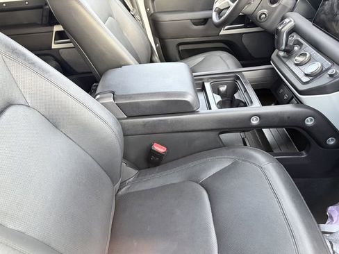Used 2024 Land Rover Defender 110 S image 10