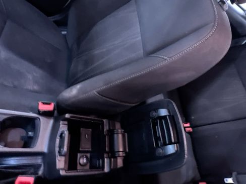 Used 2018 Ford Focus SE image 26