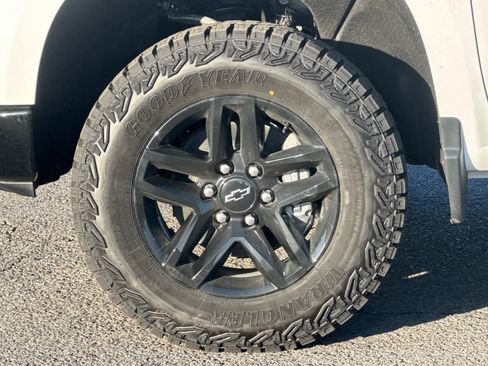 New 2026 Chevrolet Silverado 1500 LT Trail Boss w/ LPO, Dark Essentials Package image 26