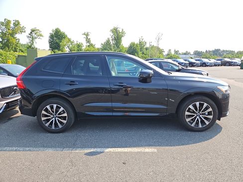 Certified 2024 Volvo XC60 B5 Plus w/ Climate Package AWD/4WD image 8