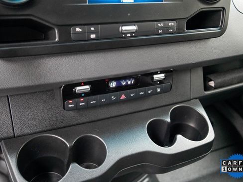 Used 2024 Mercedes-Benz Sprinter 2500 image 11