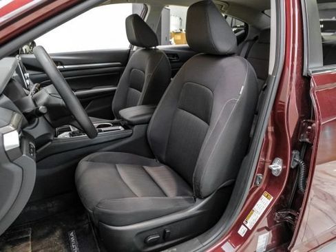 Used 2023 Nissan Altima 2.5 SV FWD image 40