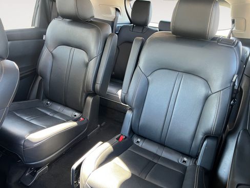 Used 2024 MAZDA CX-90 3.3 Turbo w/ Premium Package image 13