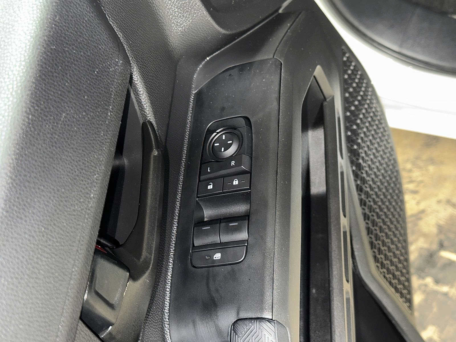 Certified 2025 Toyota Tacoma SR RWD image 21