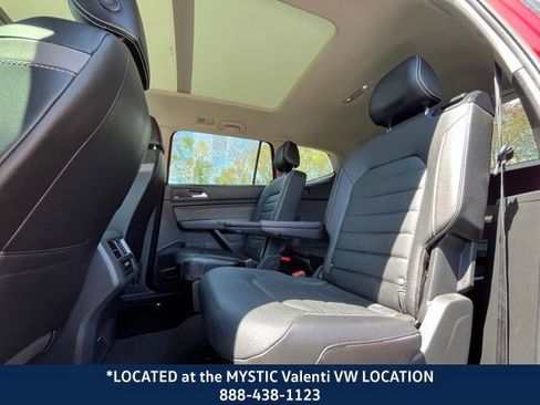 Used 2022 Volkswagen Atlas SEL Premium image 13