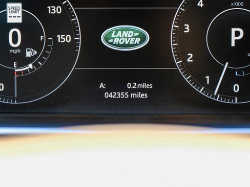 Used 2017 Land Rover Range Rover HSE image 20