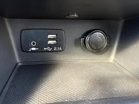 Used 2022 Subaru Forester AWD/4WD image 13