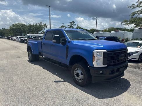 Used 2025 Ford F350 XLT w/ 360-Degree Camera Package AWD/4WD image 3