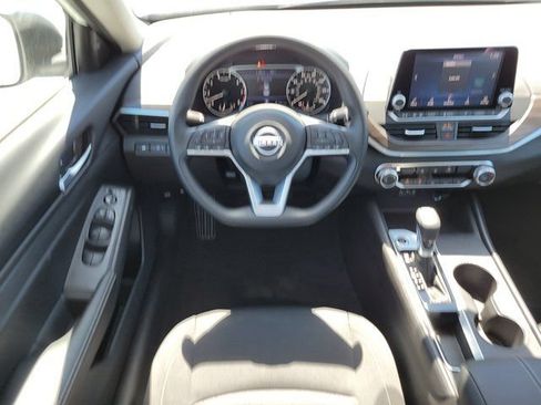 New 2026 Nissan Altima 2.5 SV FWD image 19