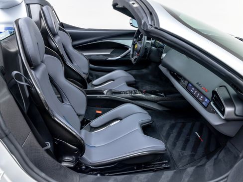 Used 2023 Ferrari 296 GTS image 59